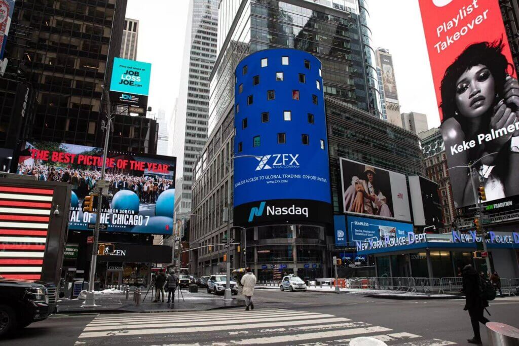 ZFX โชว์ตัวบนป้ายโฆษณา ณ ย่านไทม์สแควร์ นครนิวยอร์ก | ZFX